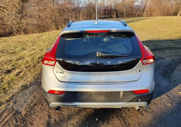Volvo V40 cena 45900 przebieg: 57046, rok produkcji 2016 z Kisielice małe 379
